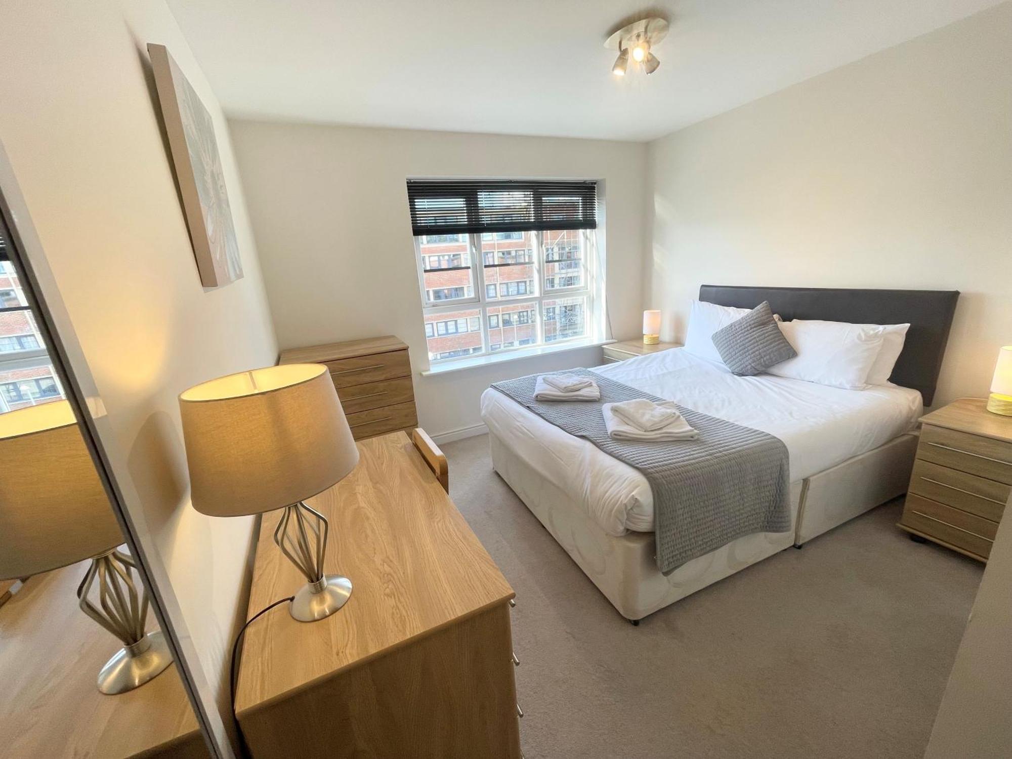 Blue Sky Apartments @Wallis Square, Farnborough Farnborough  Exteriér fotografie
