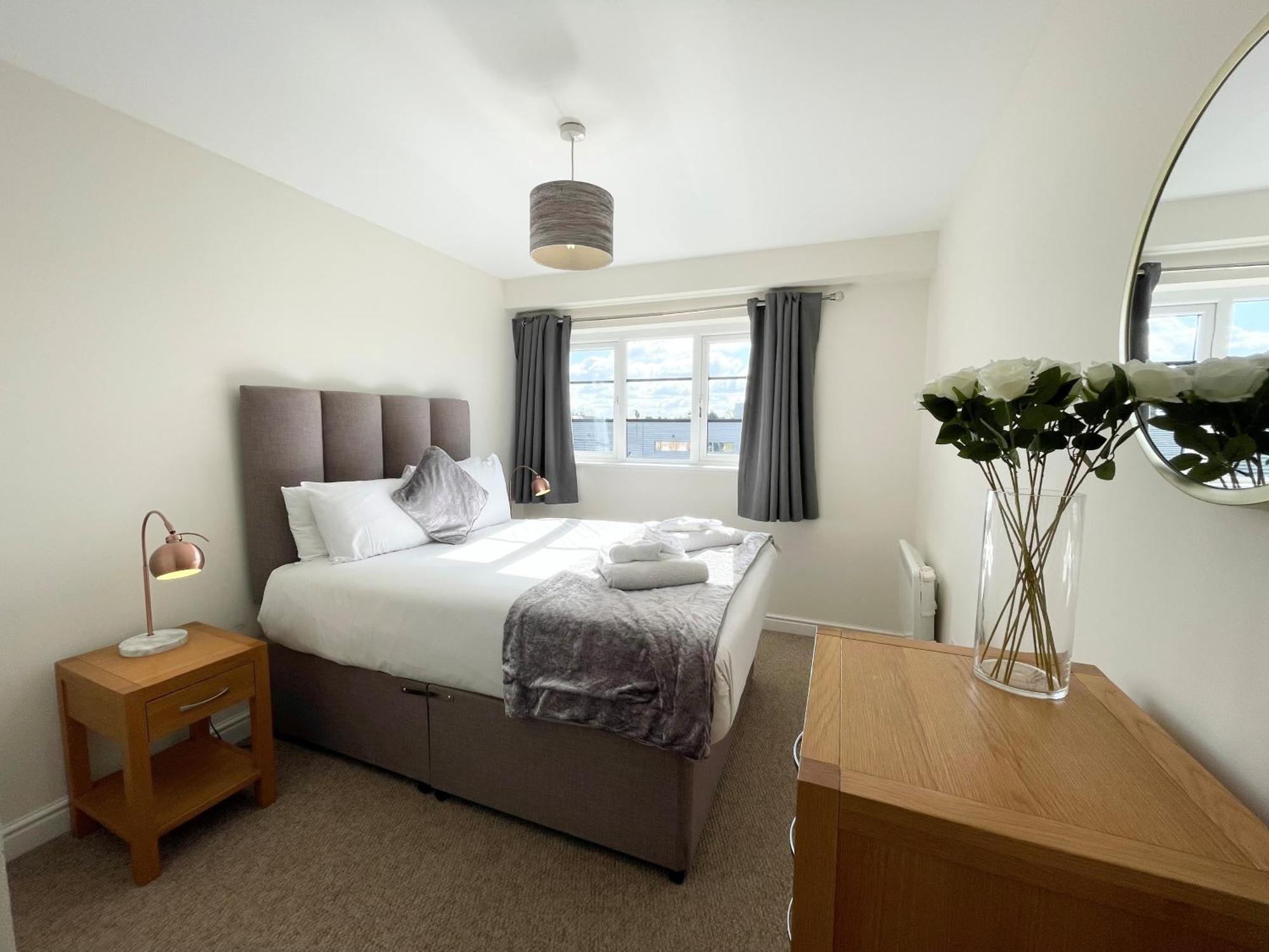 Blue Sky Apartments @Wallis Square, Farnborough Farnborough  Exteriér fotografie